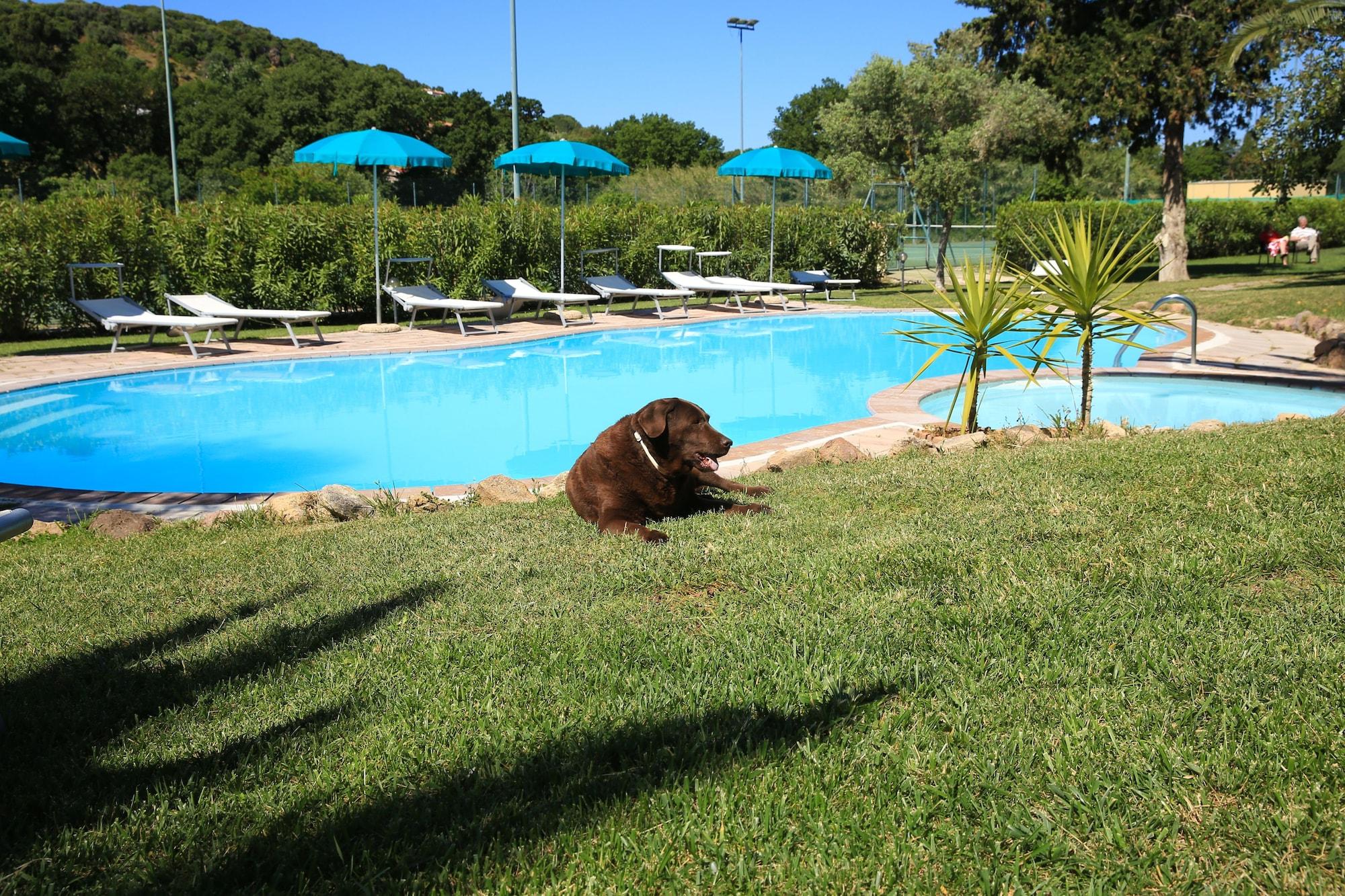 Vista Exterior Alghero Resort Country Hotel