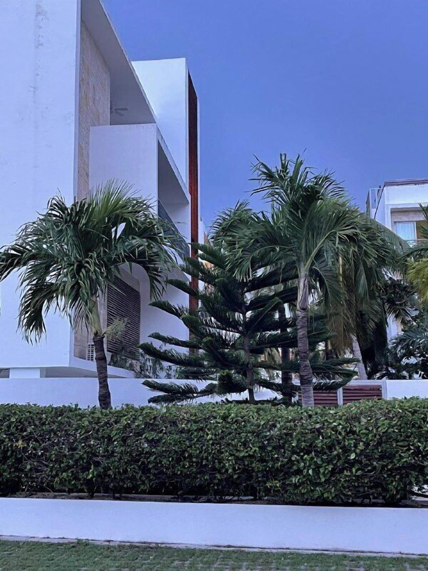 Vista Exterior Arboleda Boutique Hotel Golf cart included
