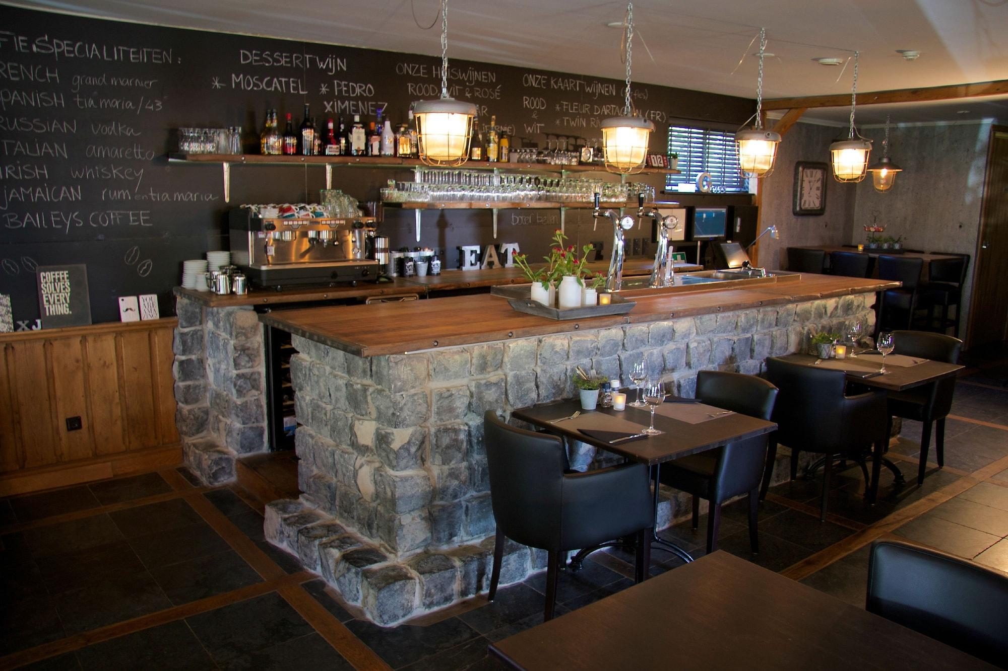 Bar/Salón Hotel Buxus