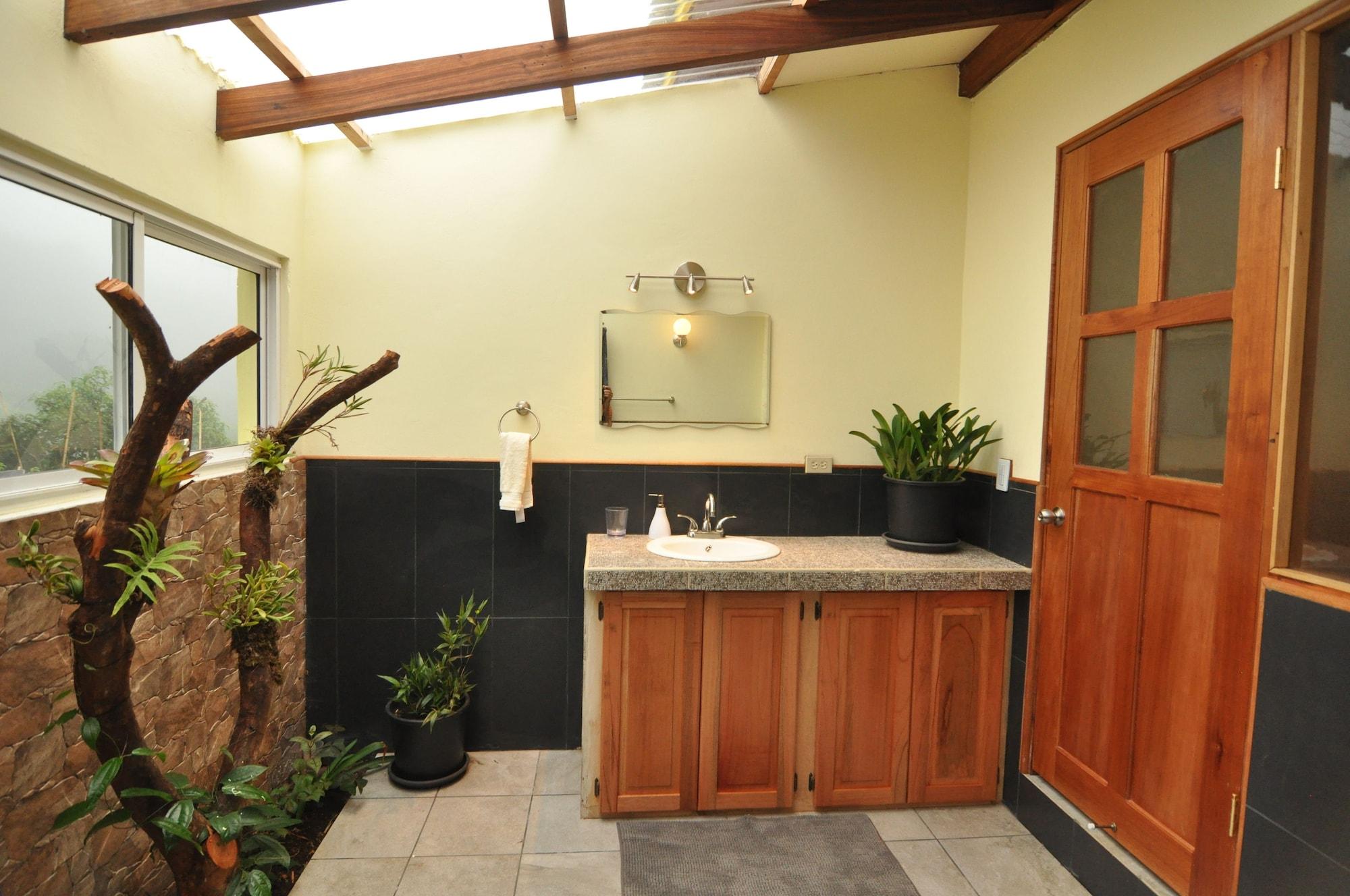 Equipamiento de Habitación Mount Totumas Cloud Forest