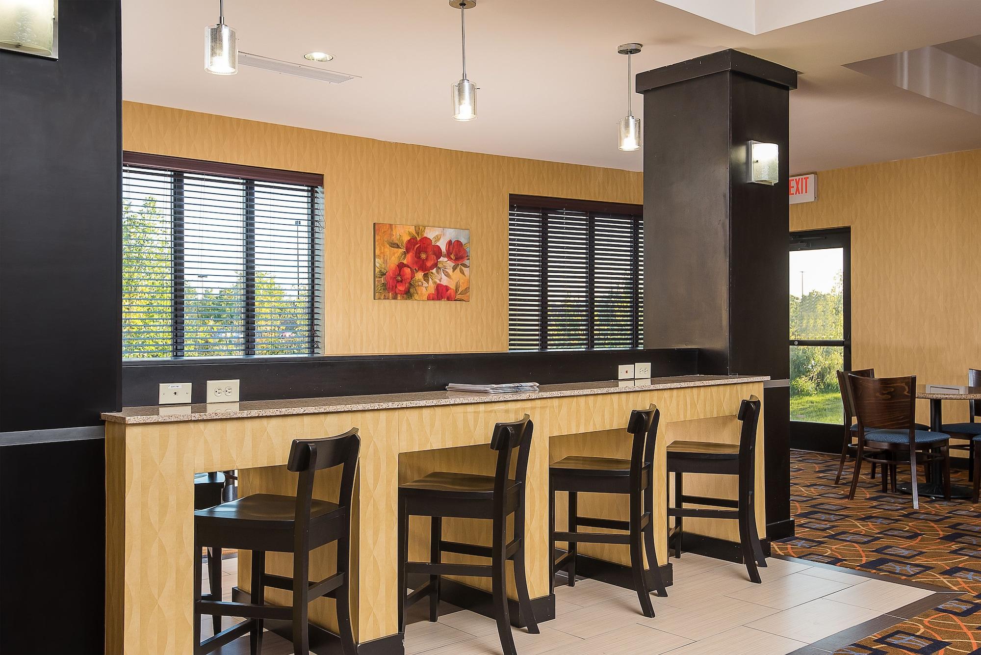 Restaurant Holiday Inn Express & Suites Lafayette East by IHG