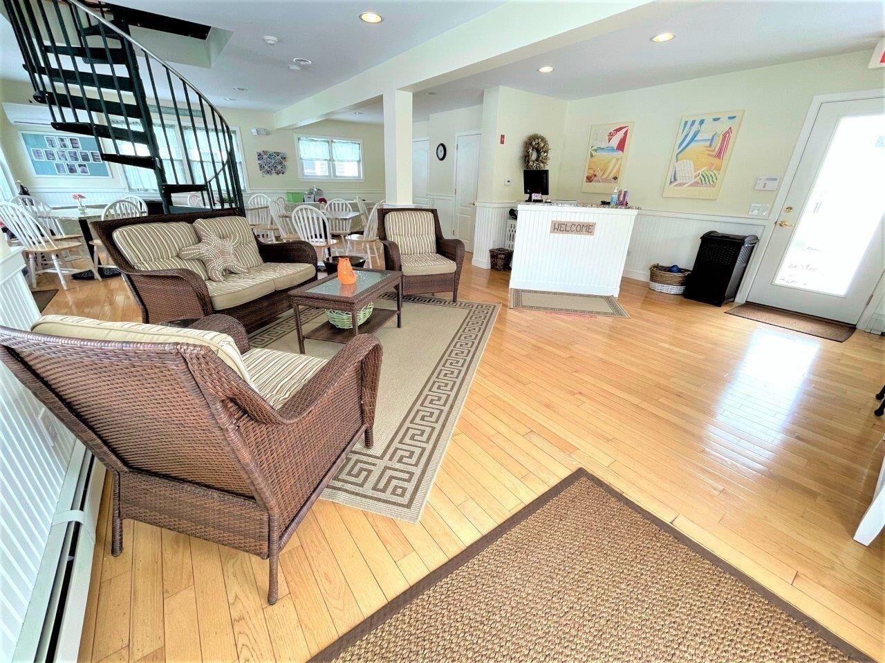 Vista Lobby The Escape Inn