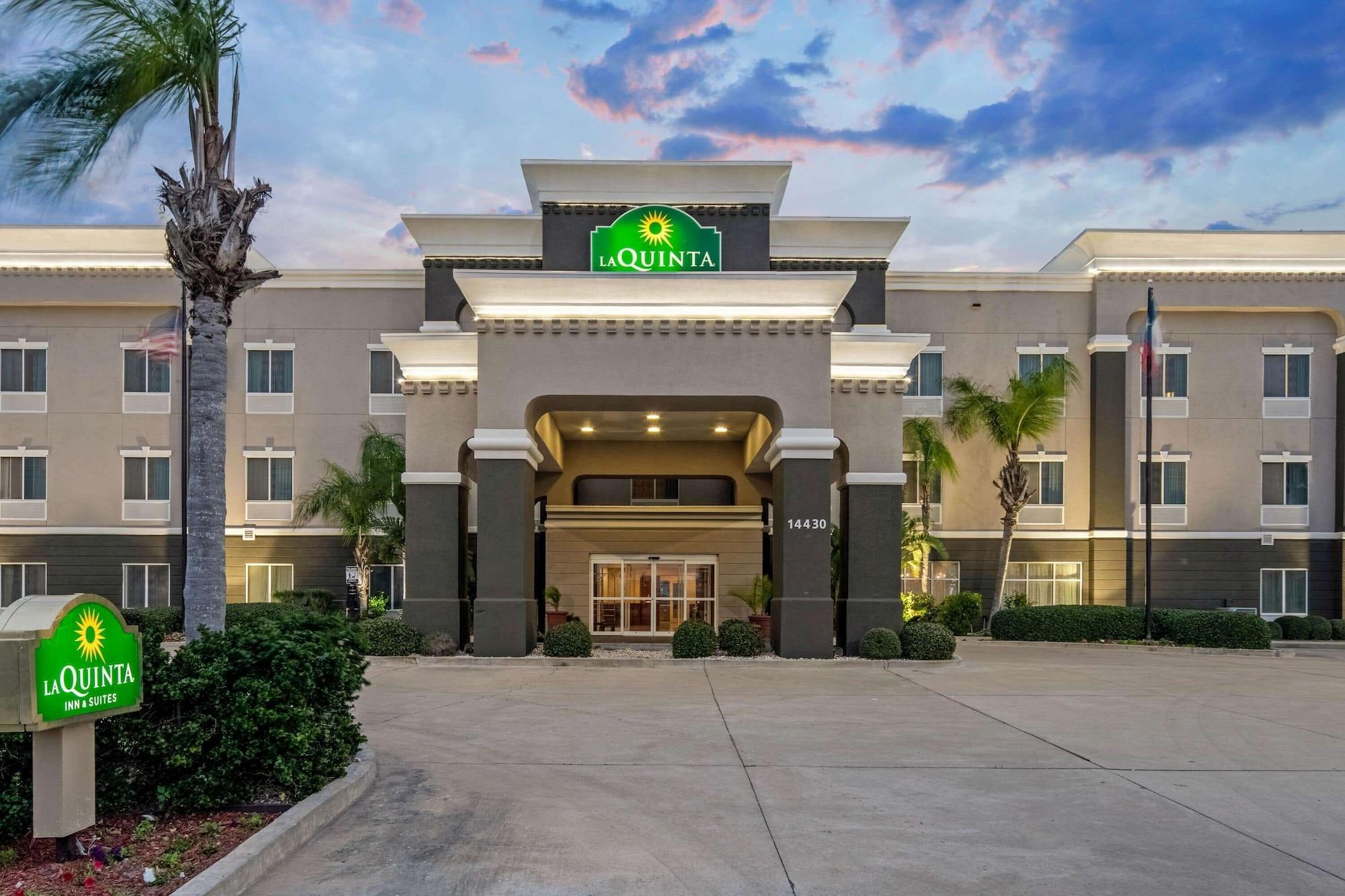 Vista Exterior La Quinta Inn & Suites by Wyndham Corpus Christi-N Padre Isl