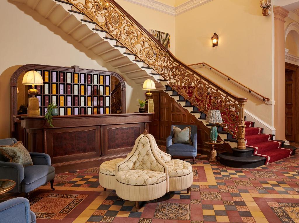 Vista Lobby Gleneagles Townhouse