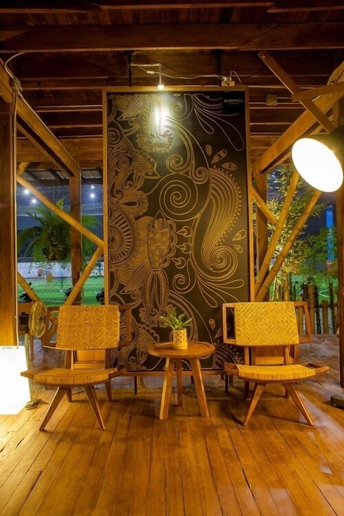 Vista Lobby Sleepbox Chiangmai Hotel