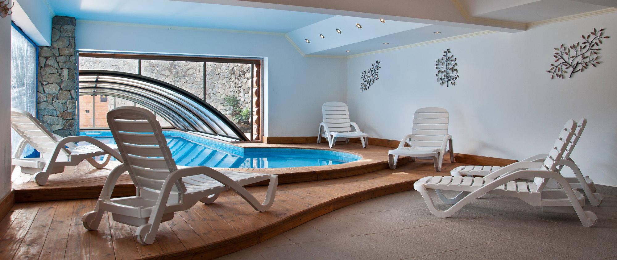 Vista Piscina Hosteria Patagon