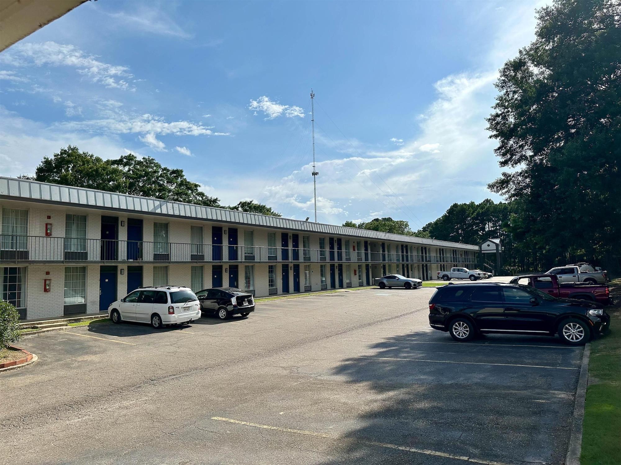 Vista Exterior Motel 6 West Monroe, LA