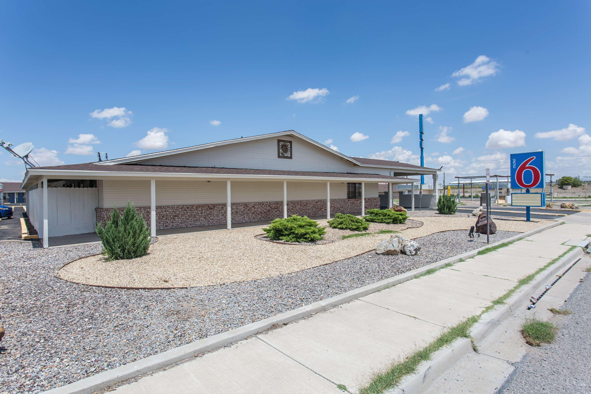 Vista Exterior Best Western Western Skies Inn