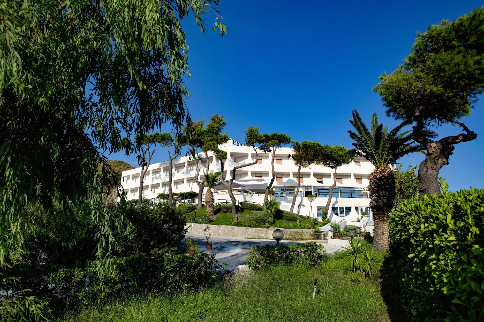 Vista Exterior Hotel Sinuessa Terme