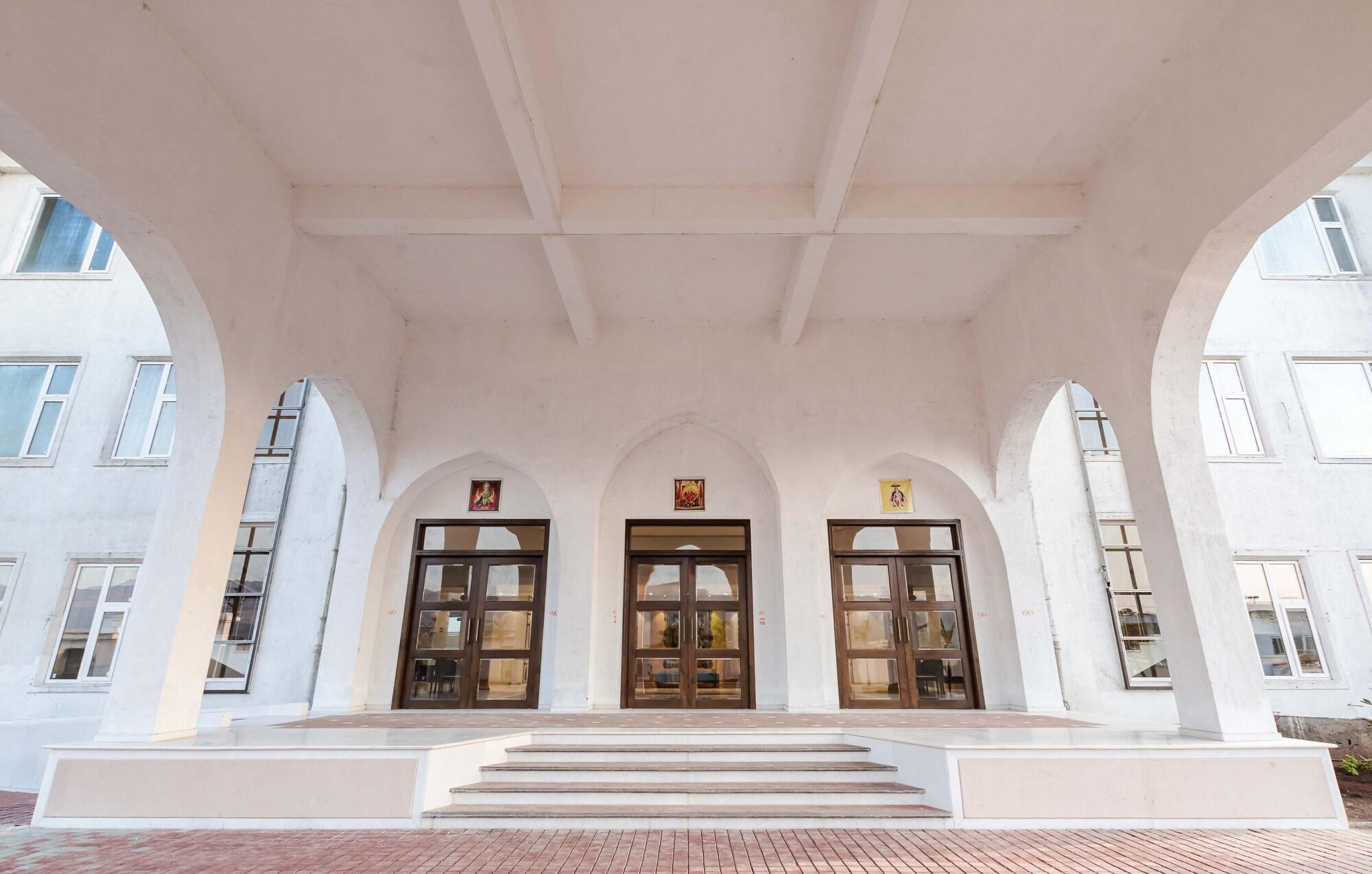 Vista Exterior MAHARAJA AGRASEN PALACE - PURE VEGETARIAN