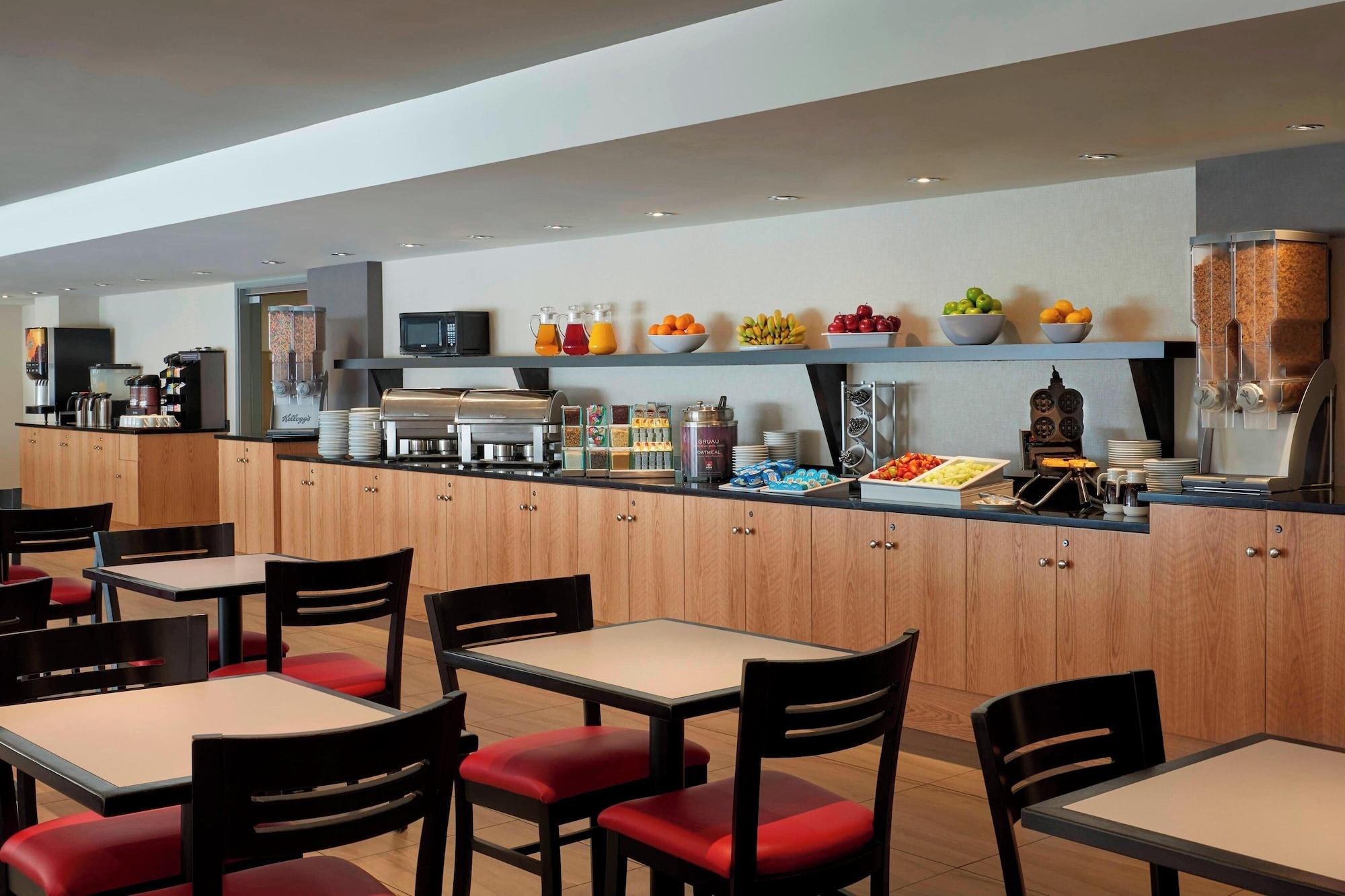 Restaurant Residence Inn by Marriott Montreal Downtown