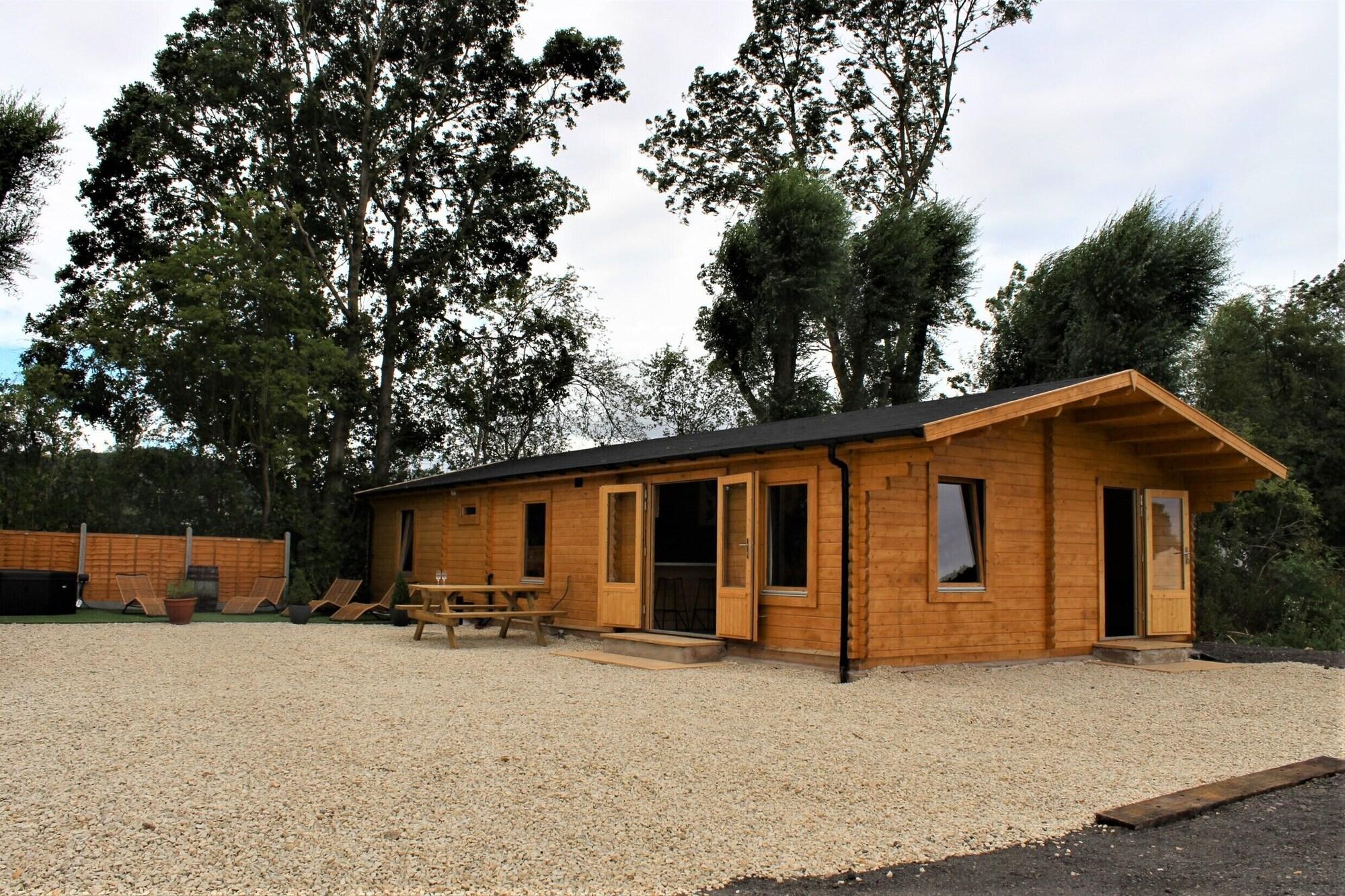 Vista Exterior Inviting 3-bedroom Lodge in Ashton Under Hill