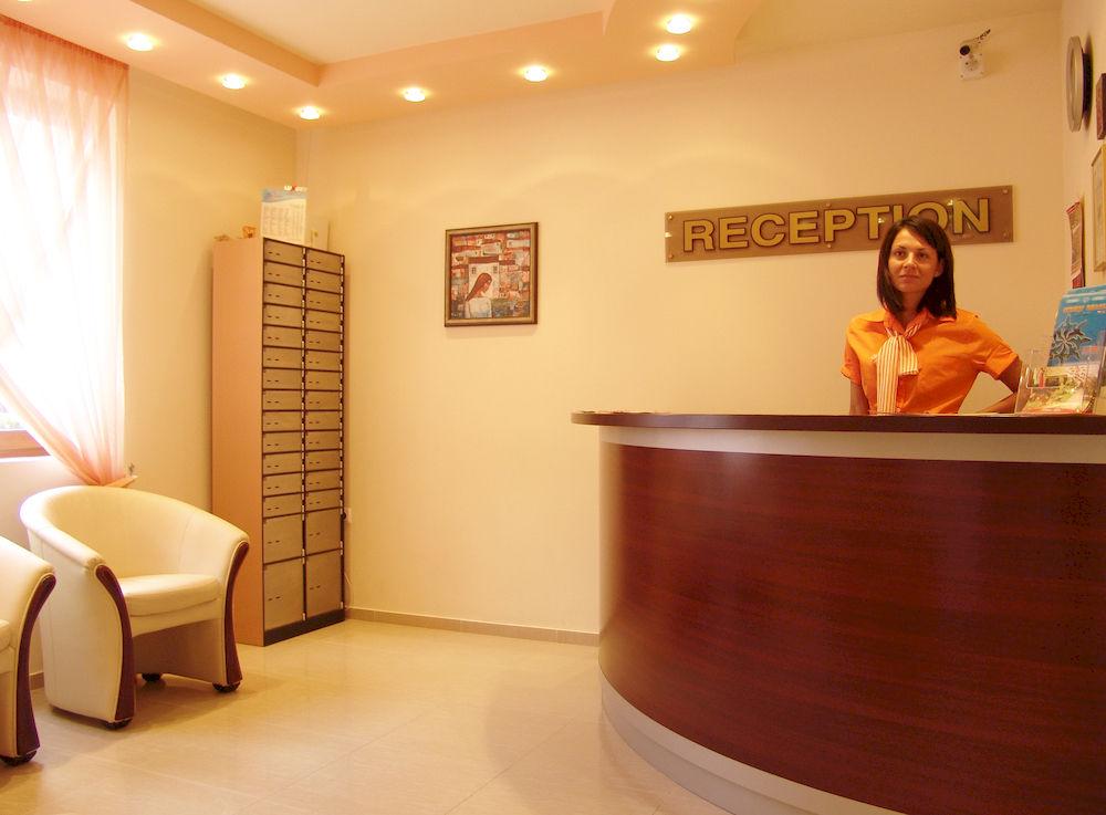 Vista Lobby Aparthotel Efir 2