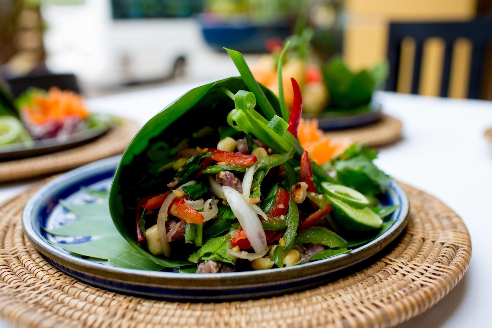 Bar/Salón Tropical Hill Kep