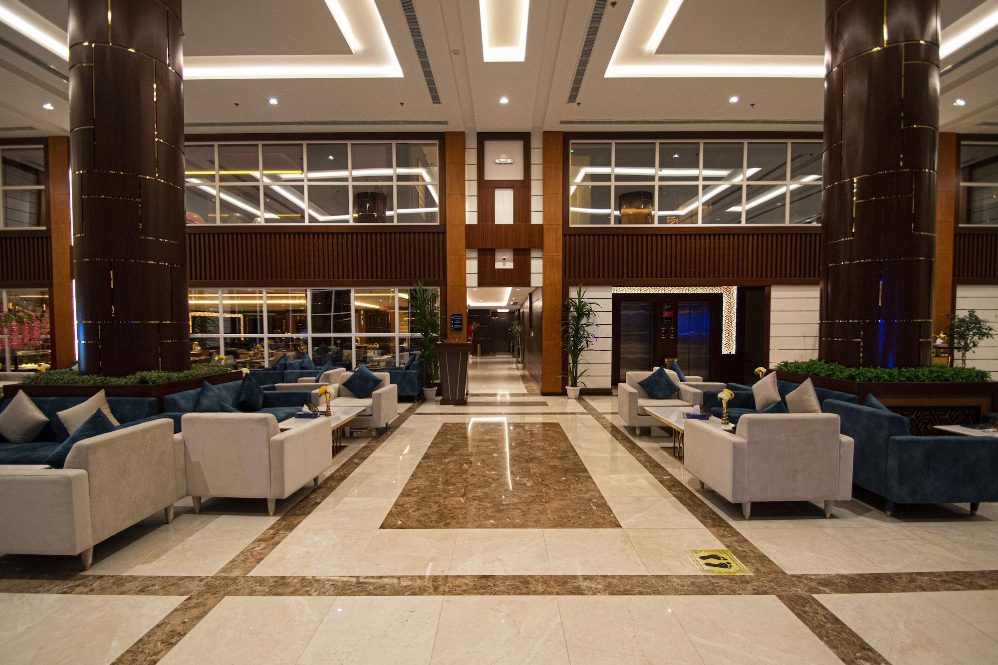 Vista Lobby towers hotel