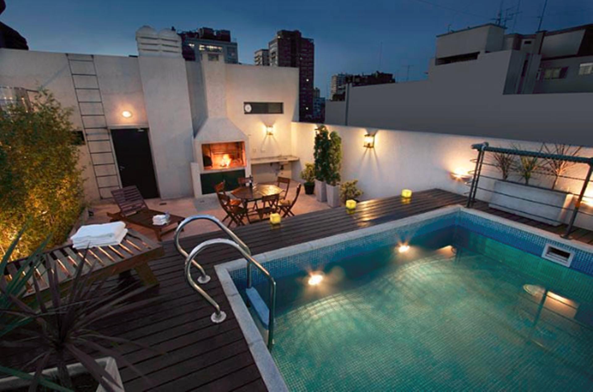 Vista Piscina Edificio Piccaluga