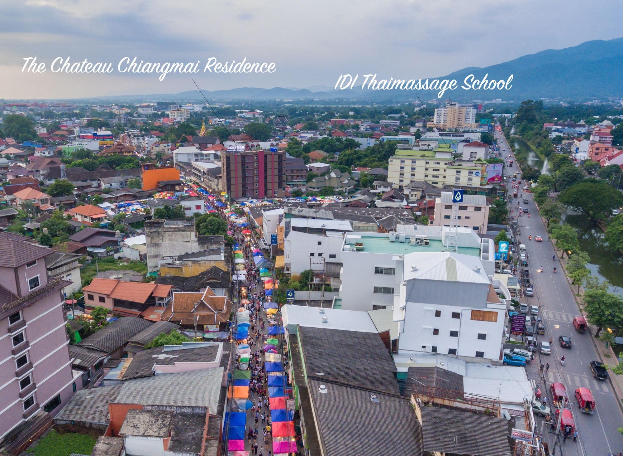 Vista Exterior The Chateau Chiang Mai Residence