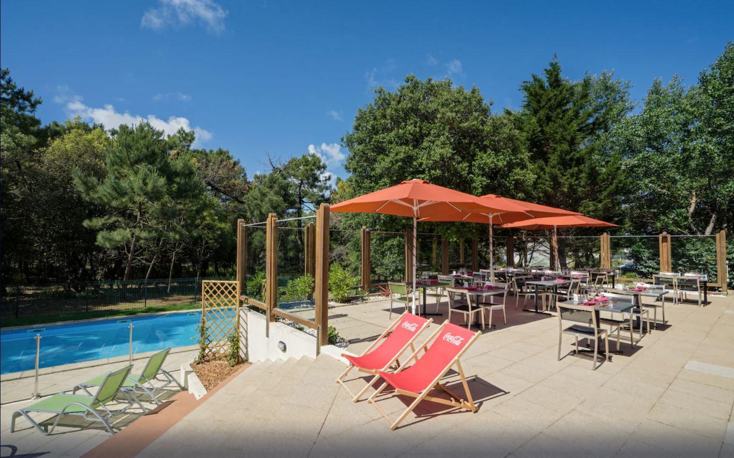 Vista Exterior Les Pins Thalasso SPA Valdys