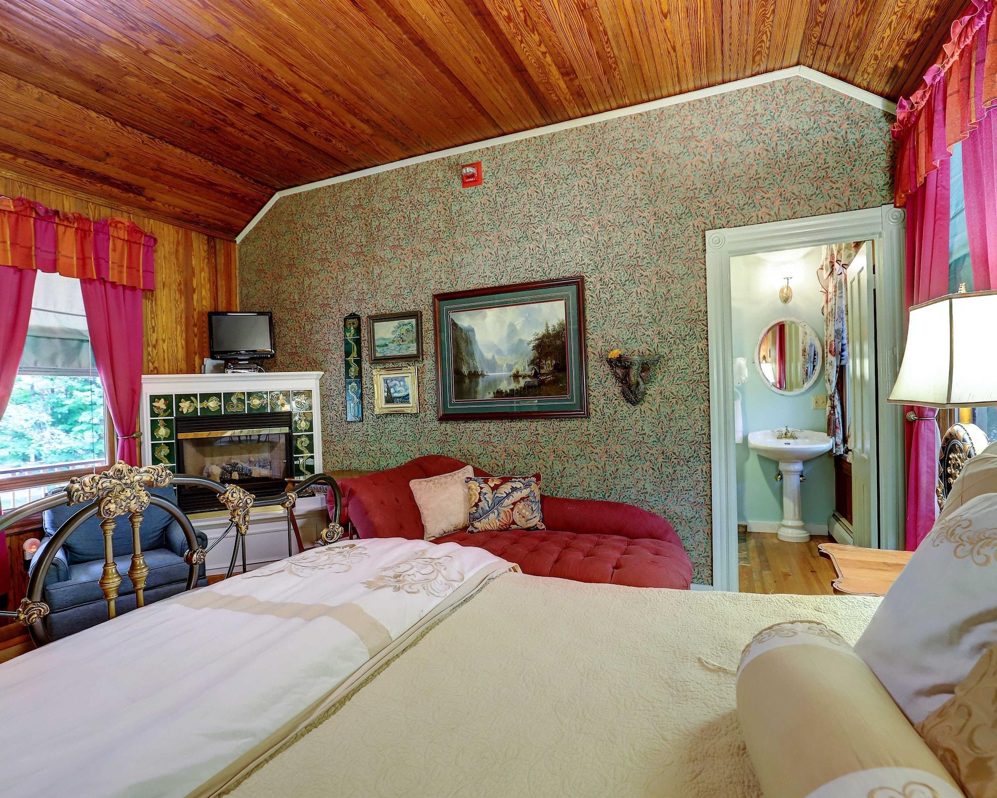 Varios Fairlawn Inn