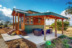 Arriendo temporal - Modern Tiny House in Hill Country w/ Covered Patio