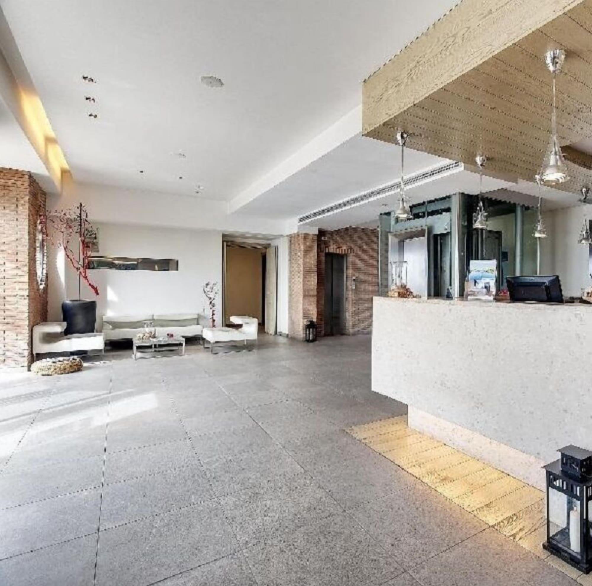 Vista Lobby Smy Aran Blu Roma Mare