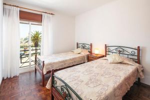 Alquiler Vacacional - Beautifully renovated 2 Bedroom Apartment with Marina Views in Lagos