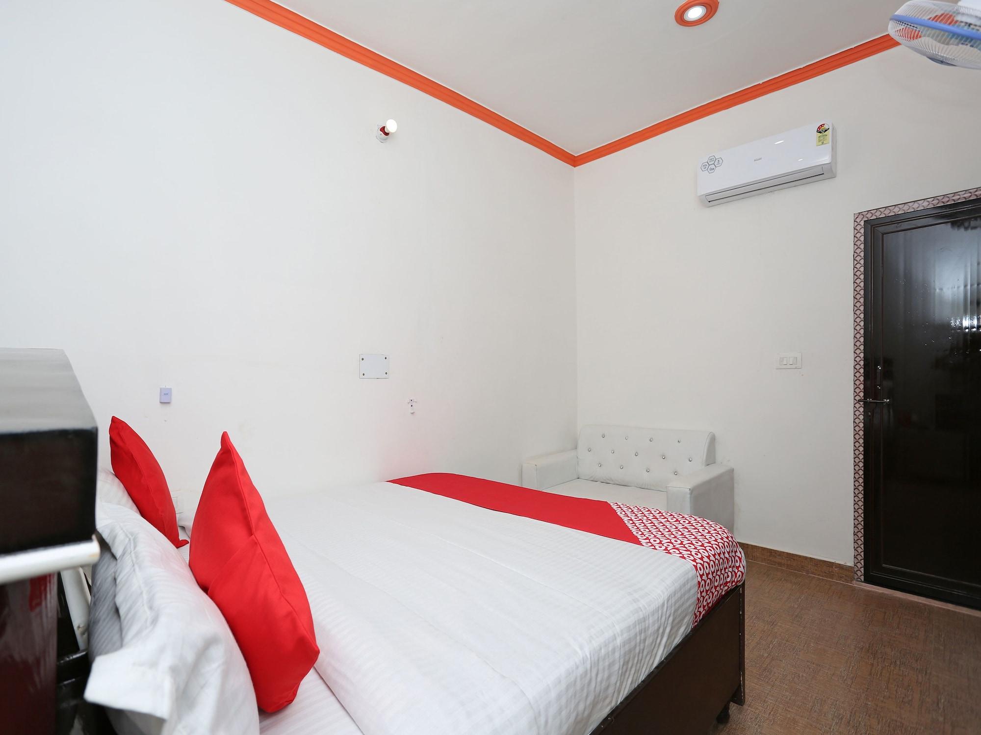 Habitación OYO 15492 Hotel Dolly