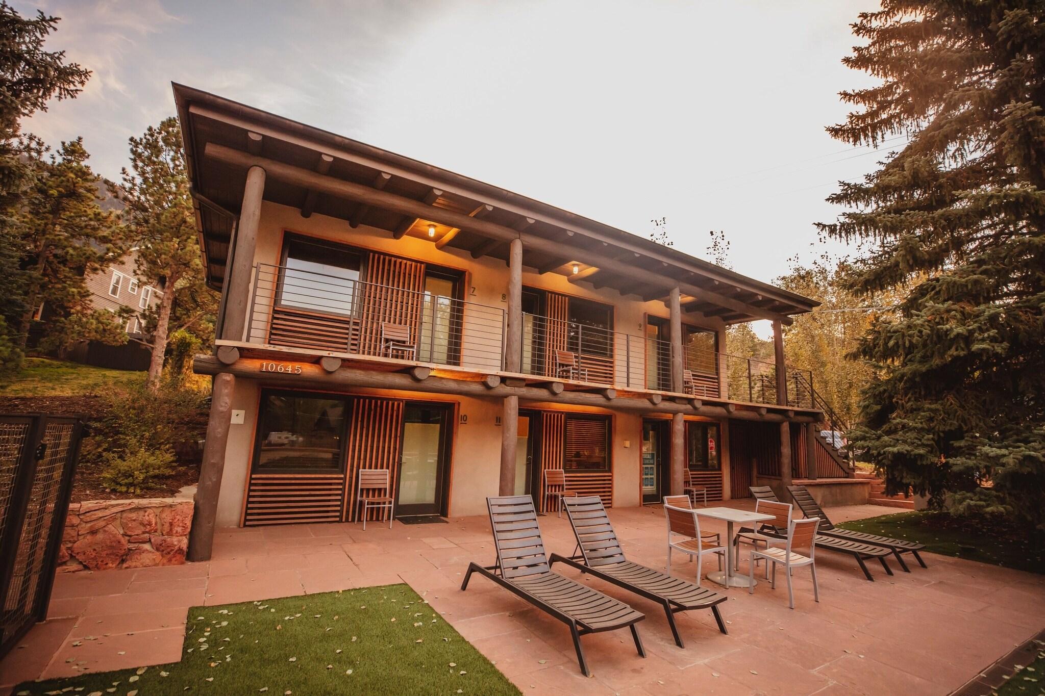 Vista Lobby Little Beaver Inn