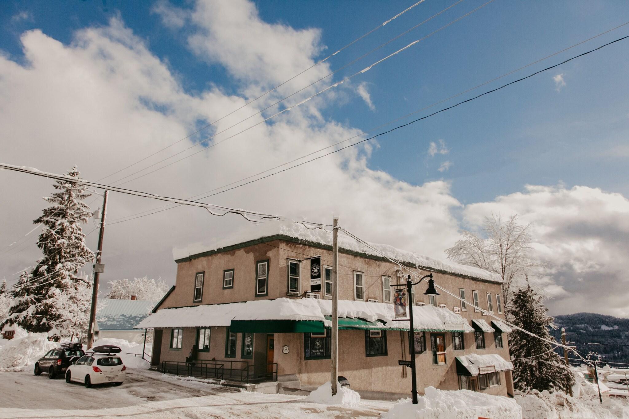 Vista Exterior The Flying Steamshovel Inn