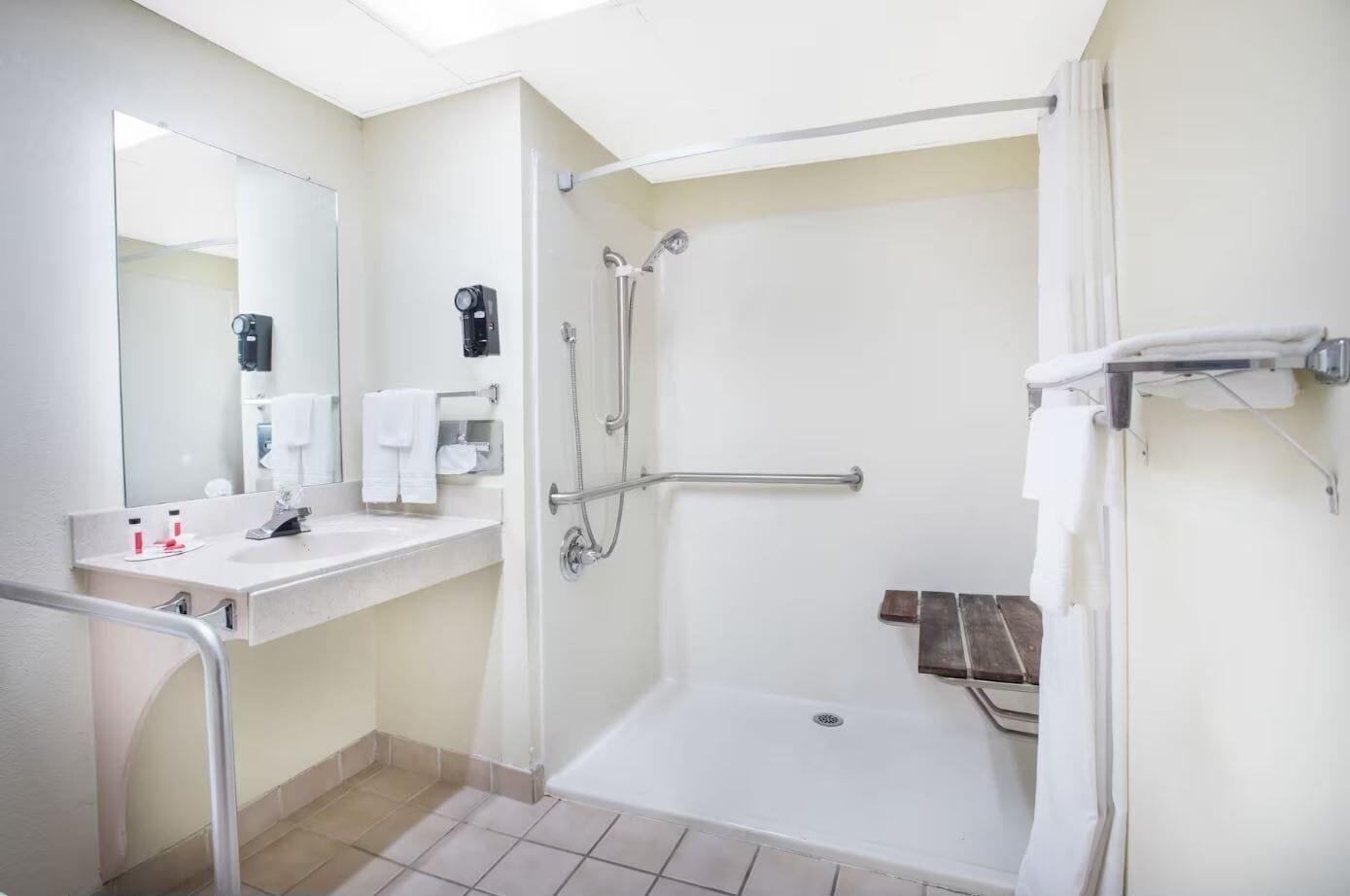 Equipamiento de Habitación Days Inn by Wyndham Harrison