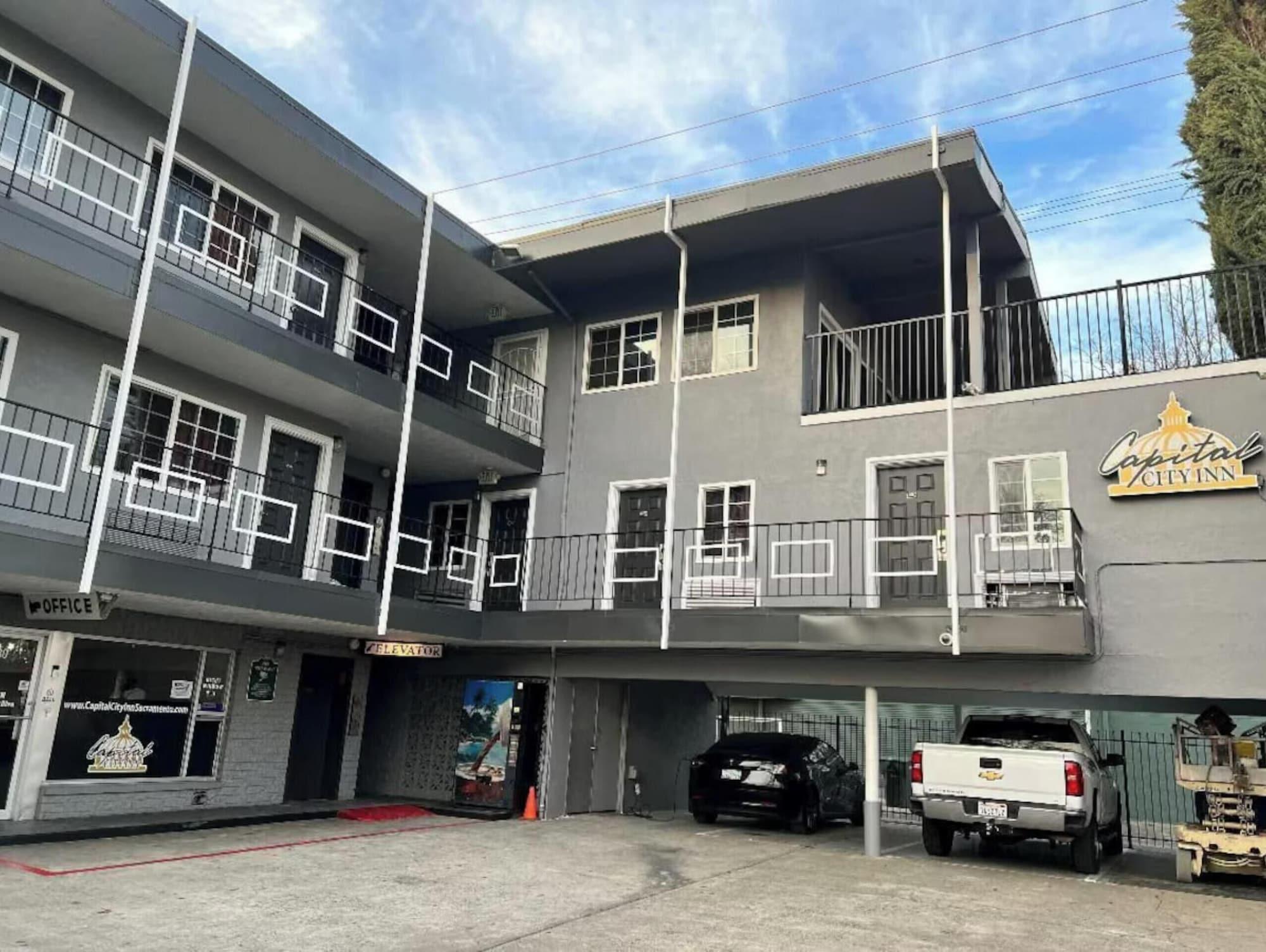 Varios Capital City Inn Sacramento Convention Center CA