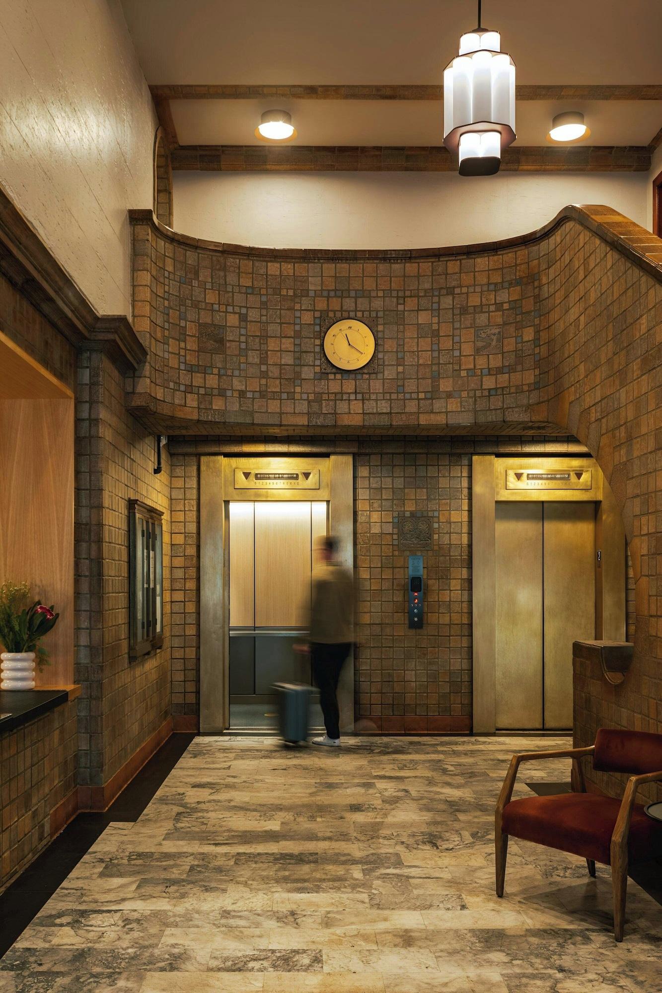 Vista Lobby Sonder by Marriott Bonvoy The Craftsman Apartments Downtown LA