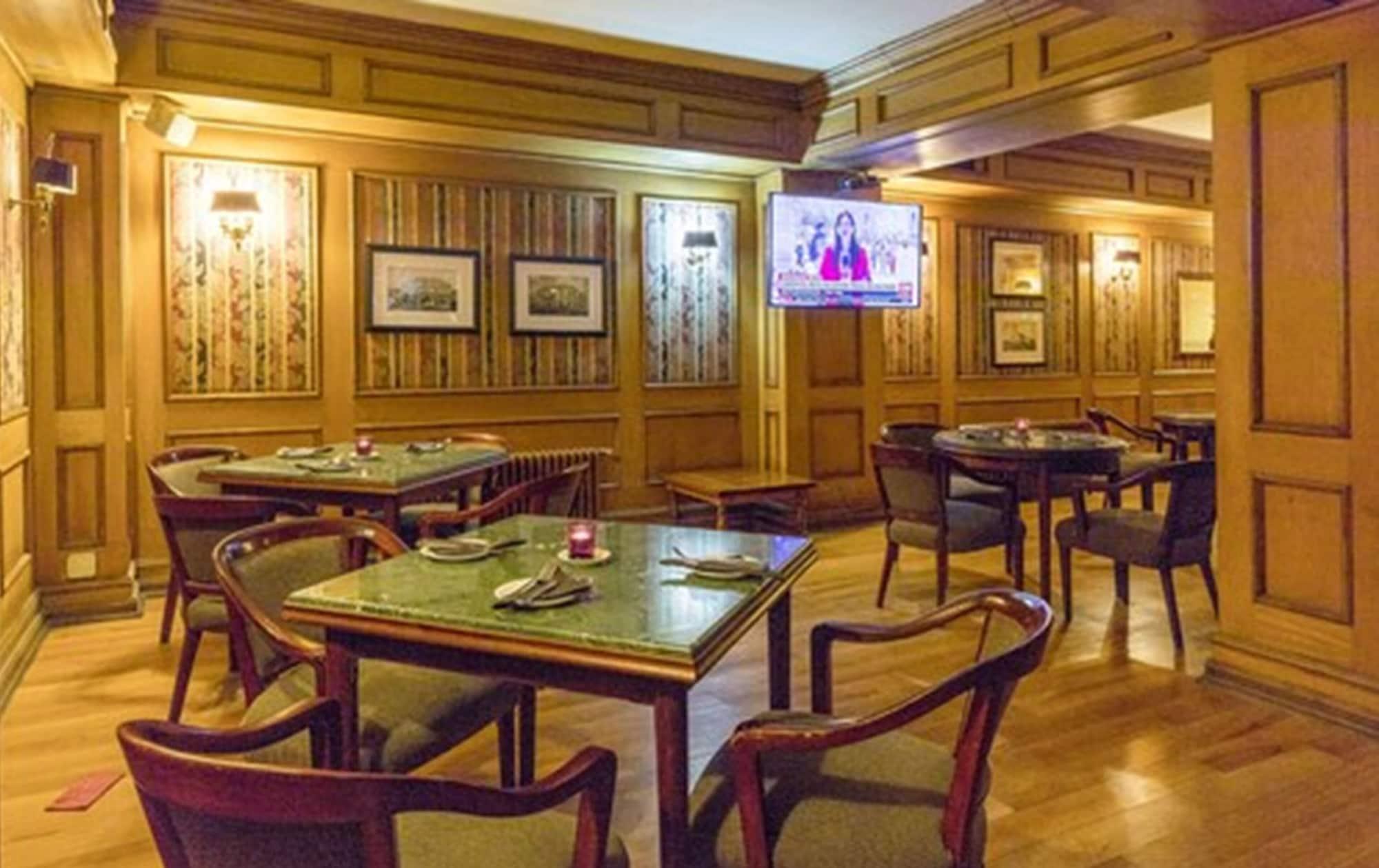 Bar/Salón Hotel Frontera Clasico