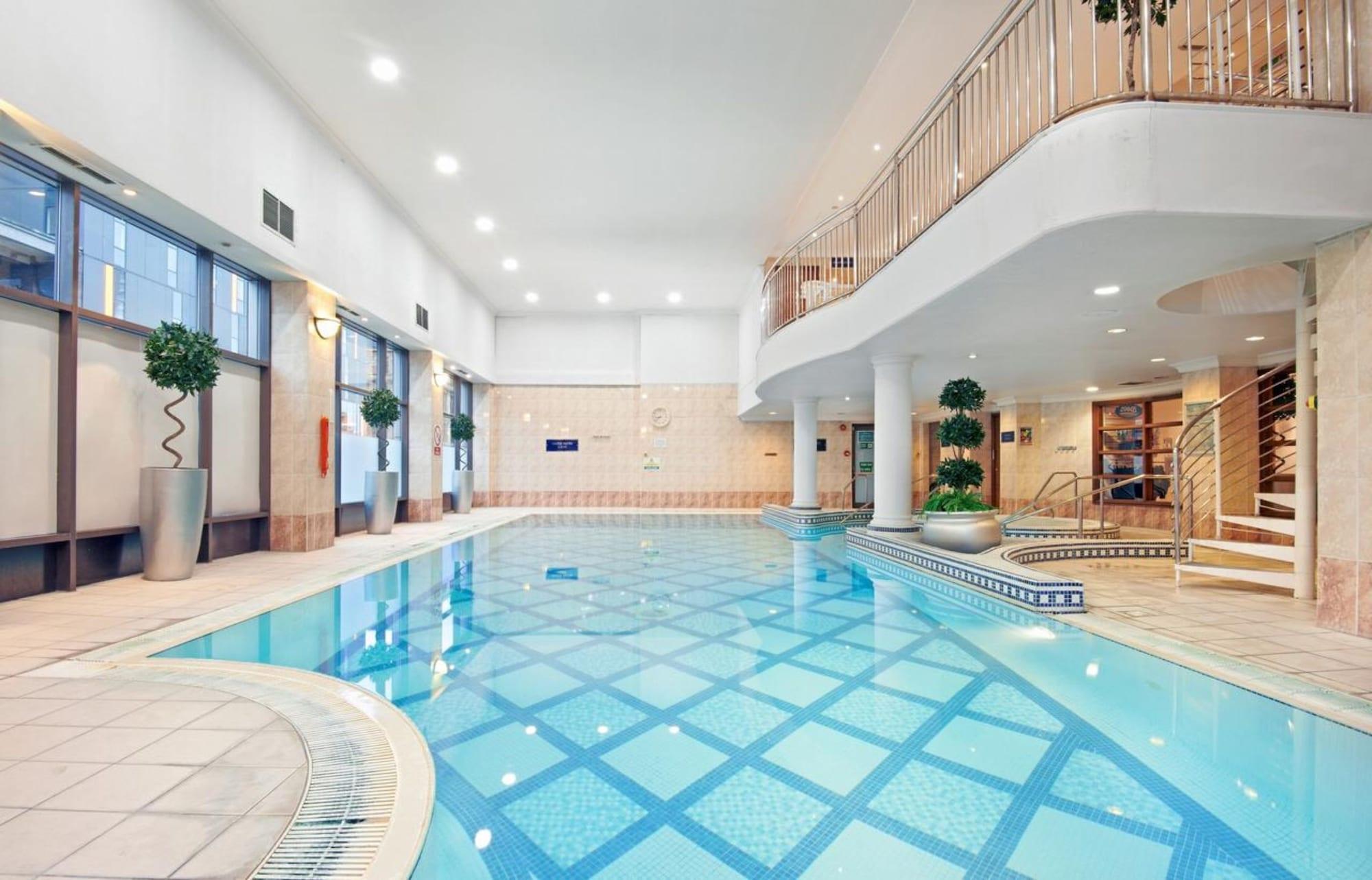Vista Piscina Glasgow Lofts