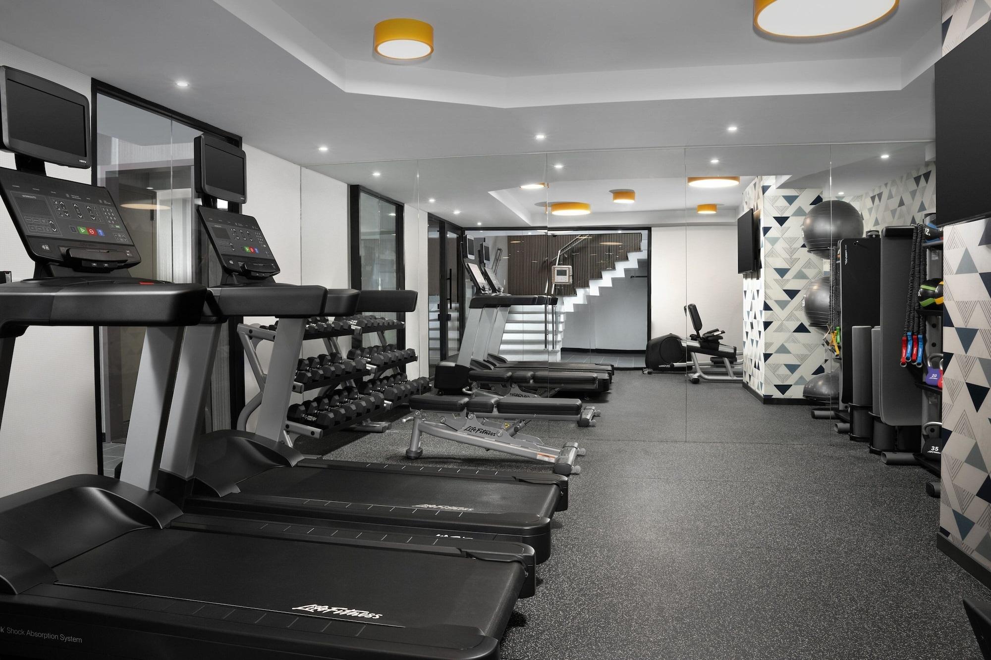 Gimnasio SpringHill Suites by Marriott New York Manhattan Times Square