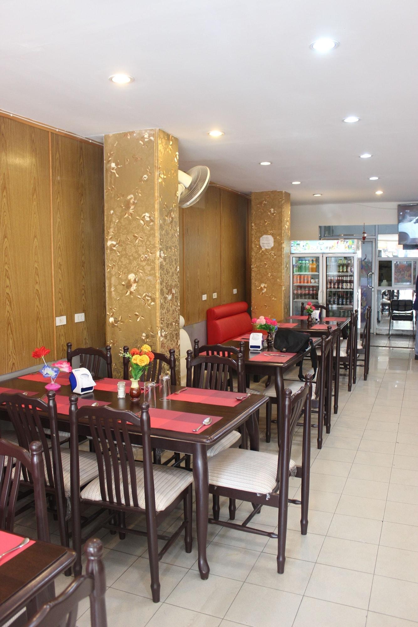 Restaurant New Pind Balluchi Inn