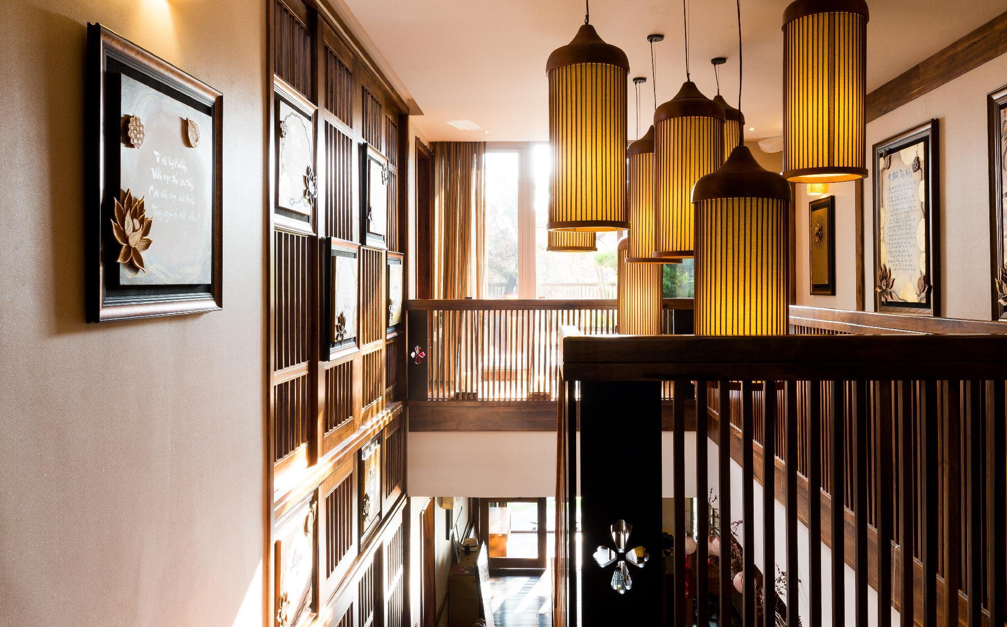 Vista Lobby Mangala Zen Garden Luxury Apartments