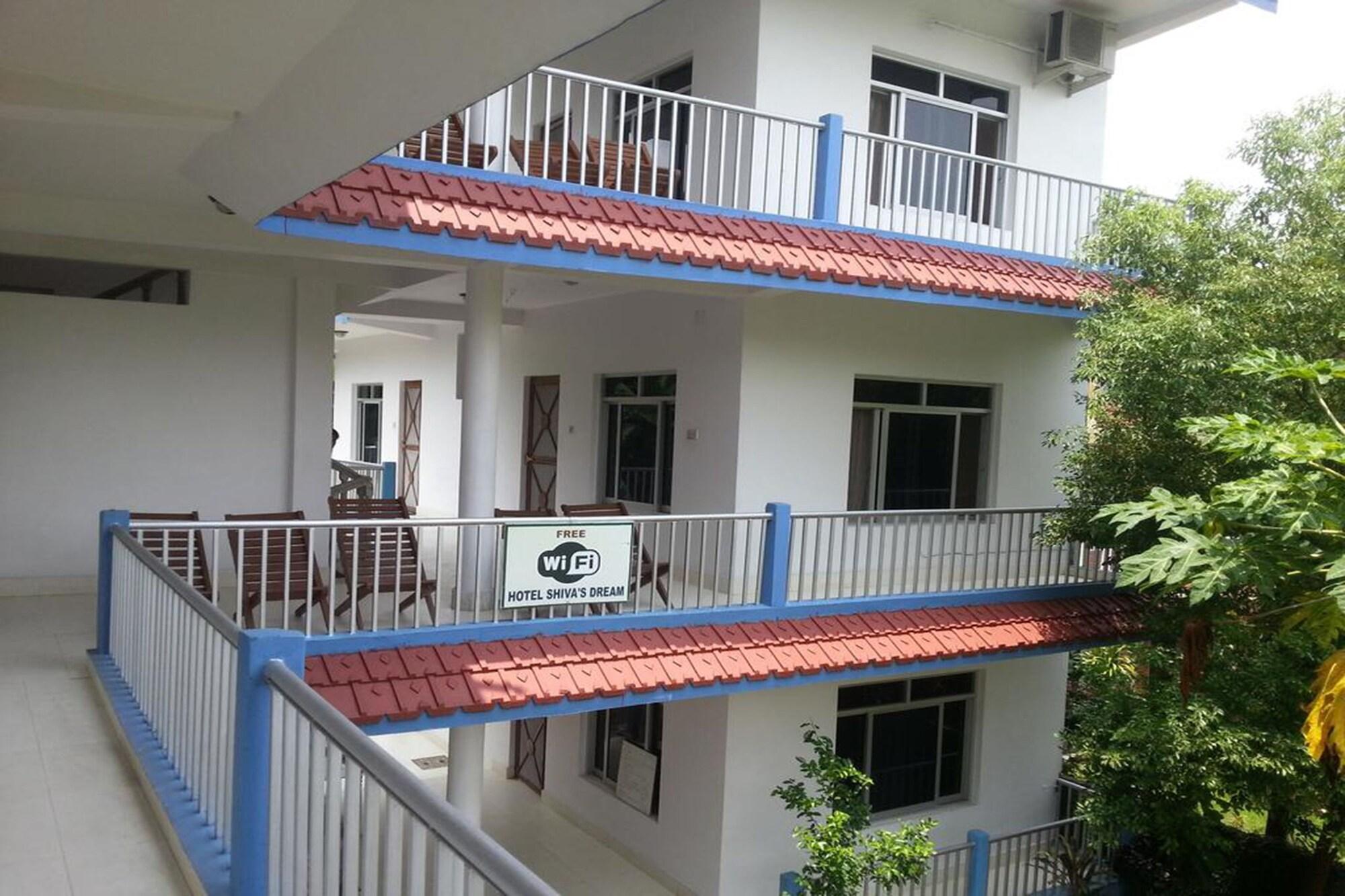 Vista Exterior Hotel Shivas Dream