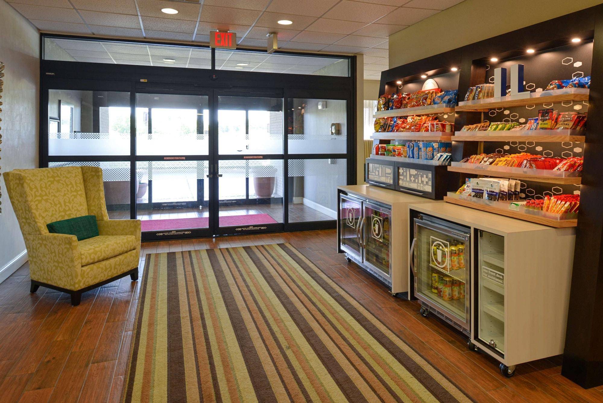 Vista Lobby Hampton Inn Carbondale