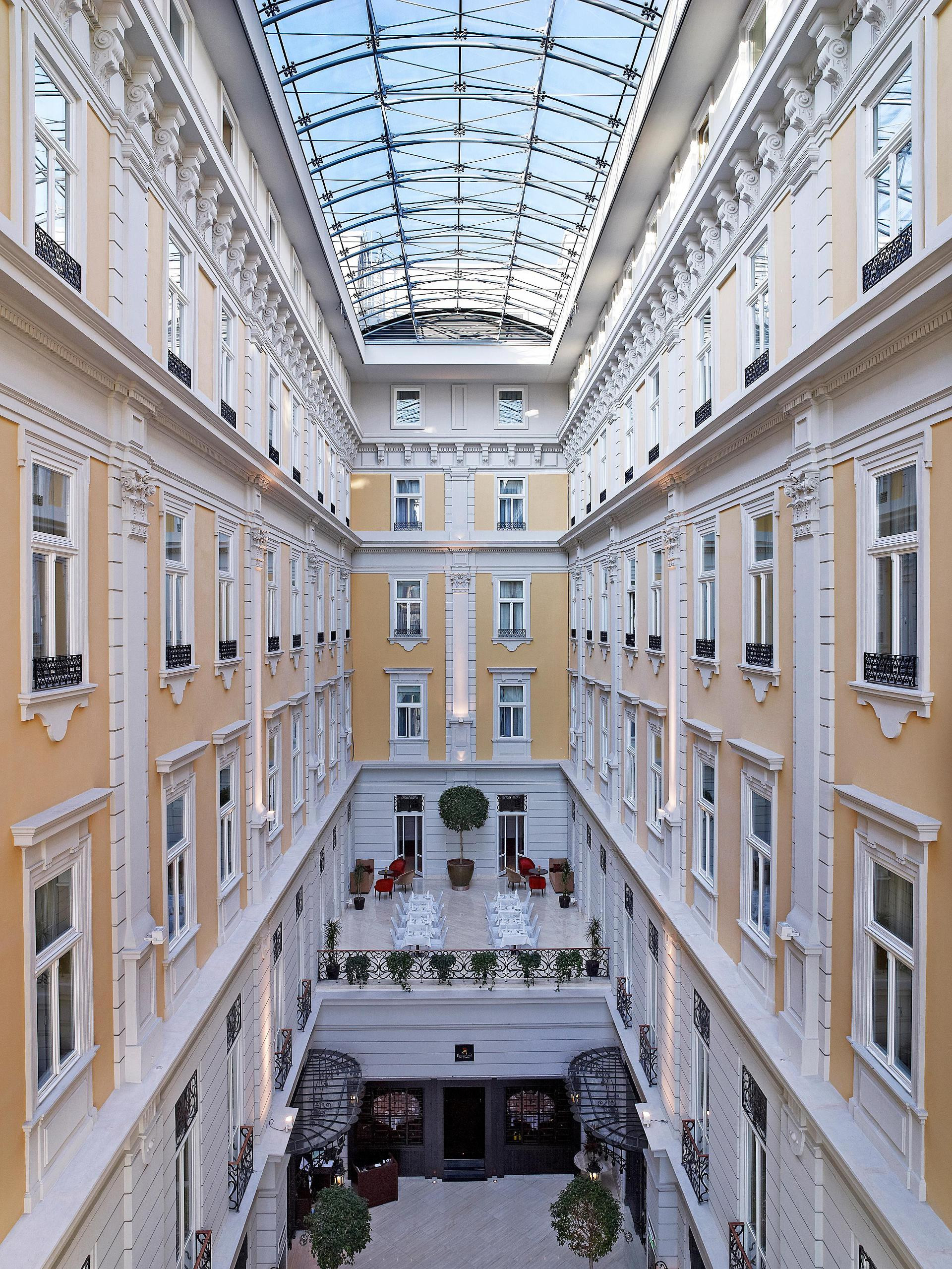 Vista Exterior Corinthia Budapest