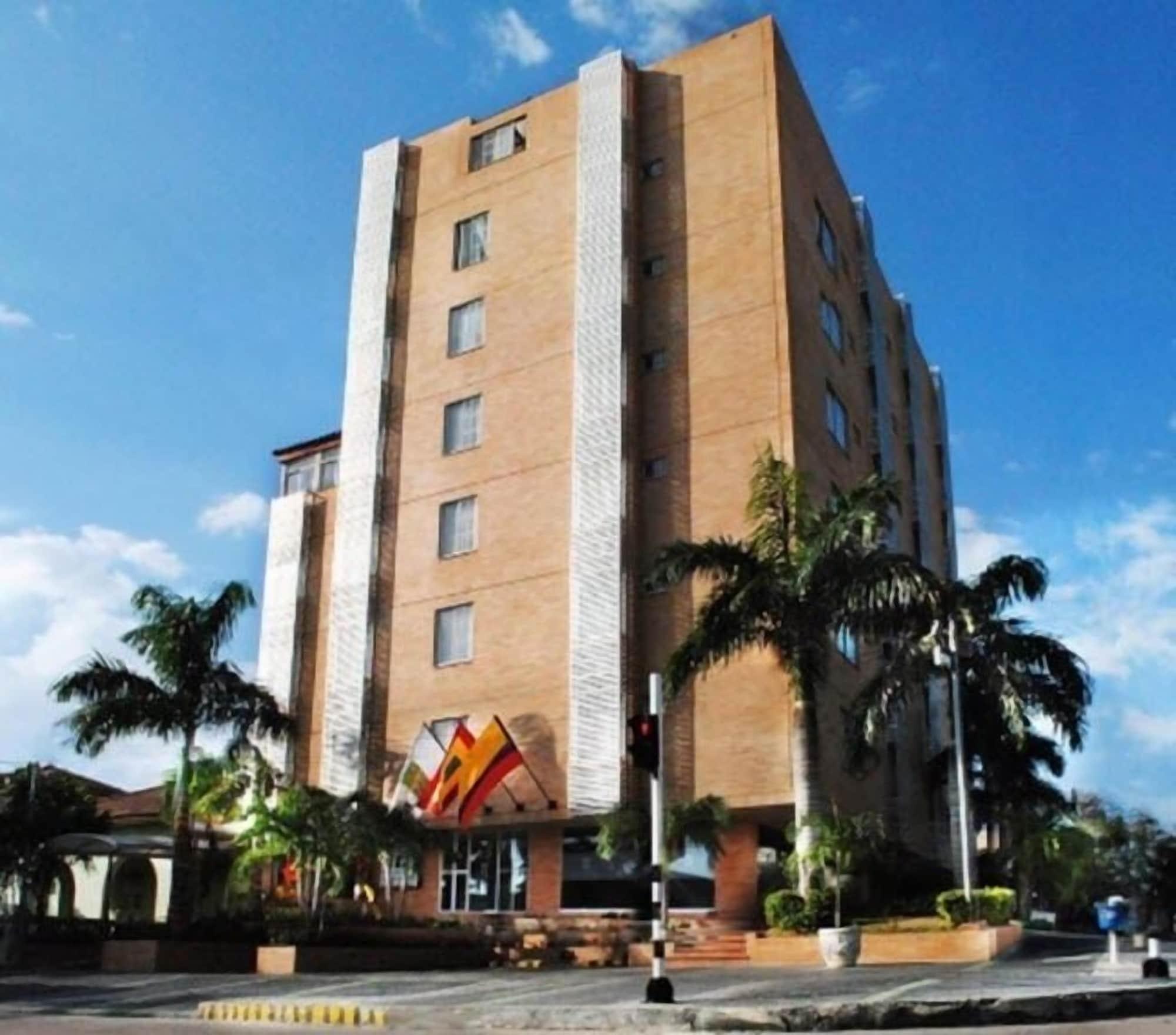 Vista Exterior Hotel Torre del Prado