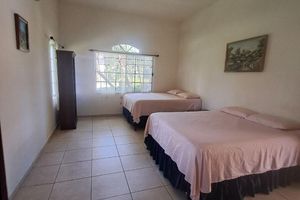 Alquiler Vacacional - Casa Mariposa - 4BR w/ Private Pool & pool table 5 minutes walk from the beach