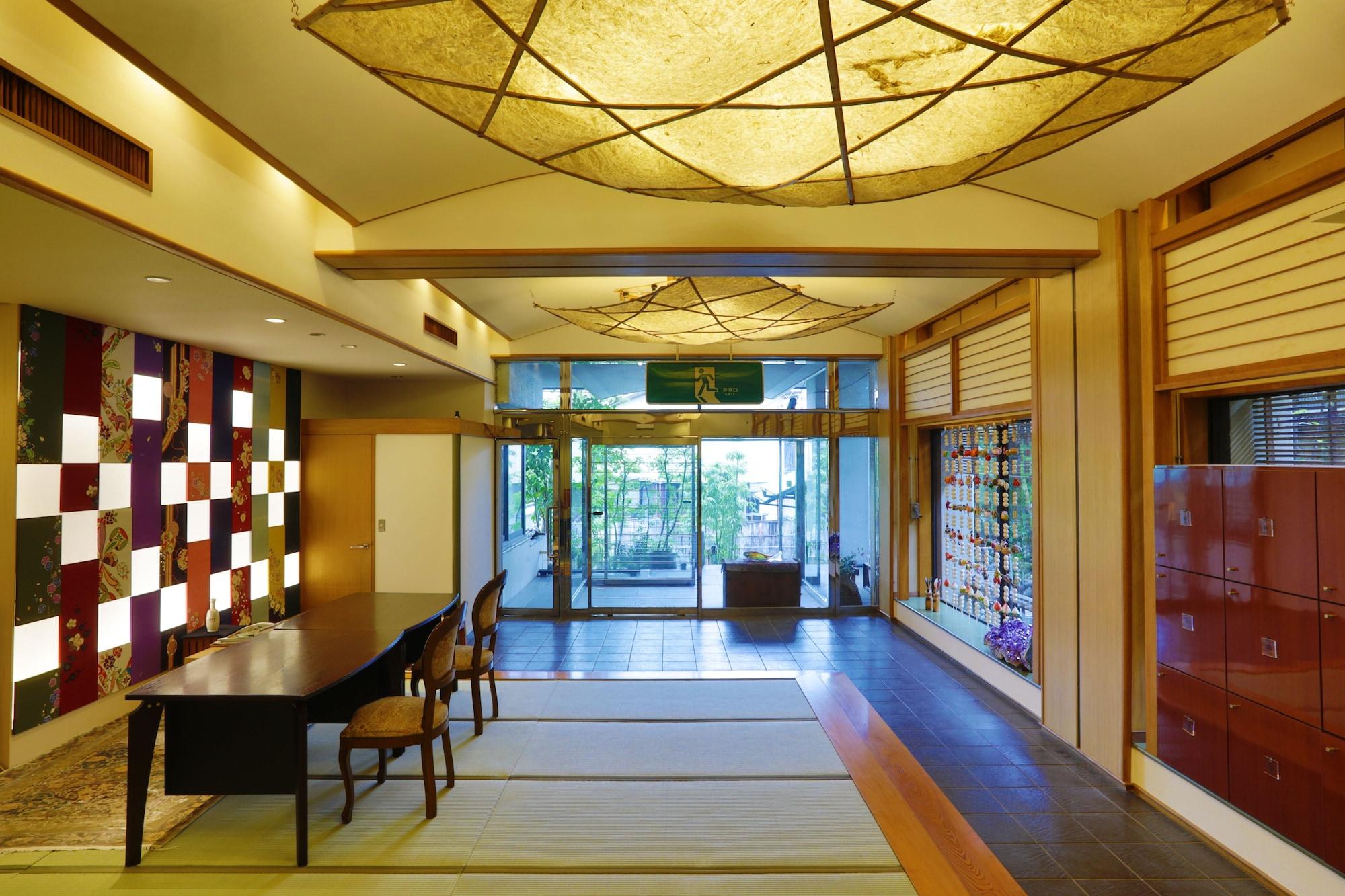 Vista Exterior Rakuzan Yasuda