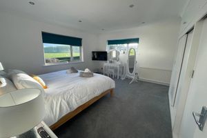 Alquiler Vacacional - Luxury 5-bed House With Tennis Court & Games Room