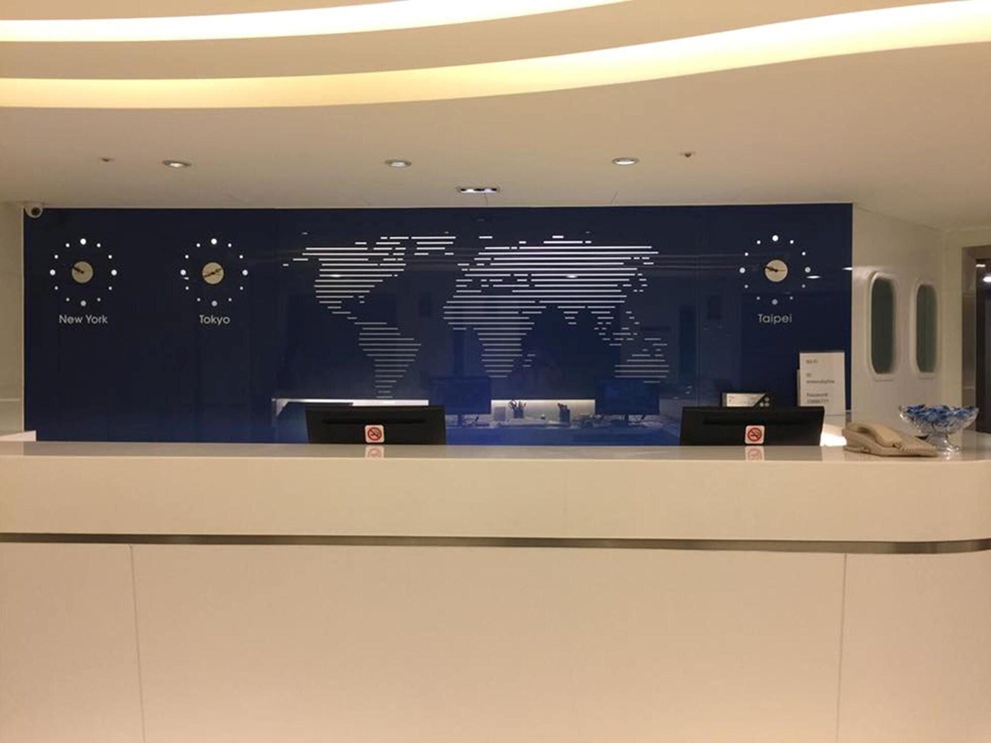 Varios Ximen Airline Hotel