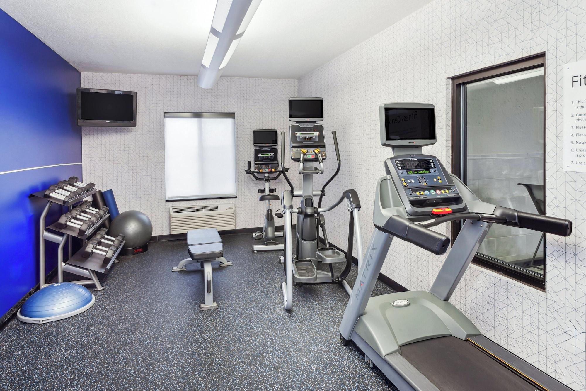 Gimnasio Holiday Inn Express & Suites Pekin (Peoria Area) by IHG