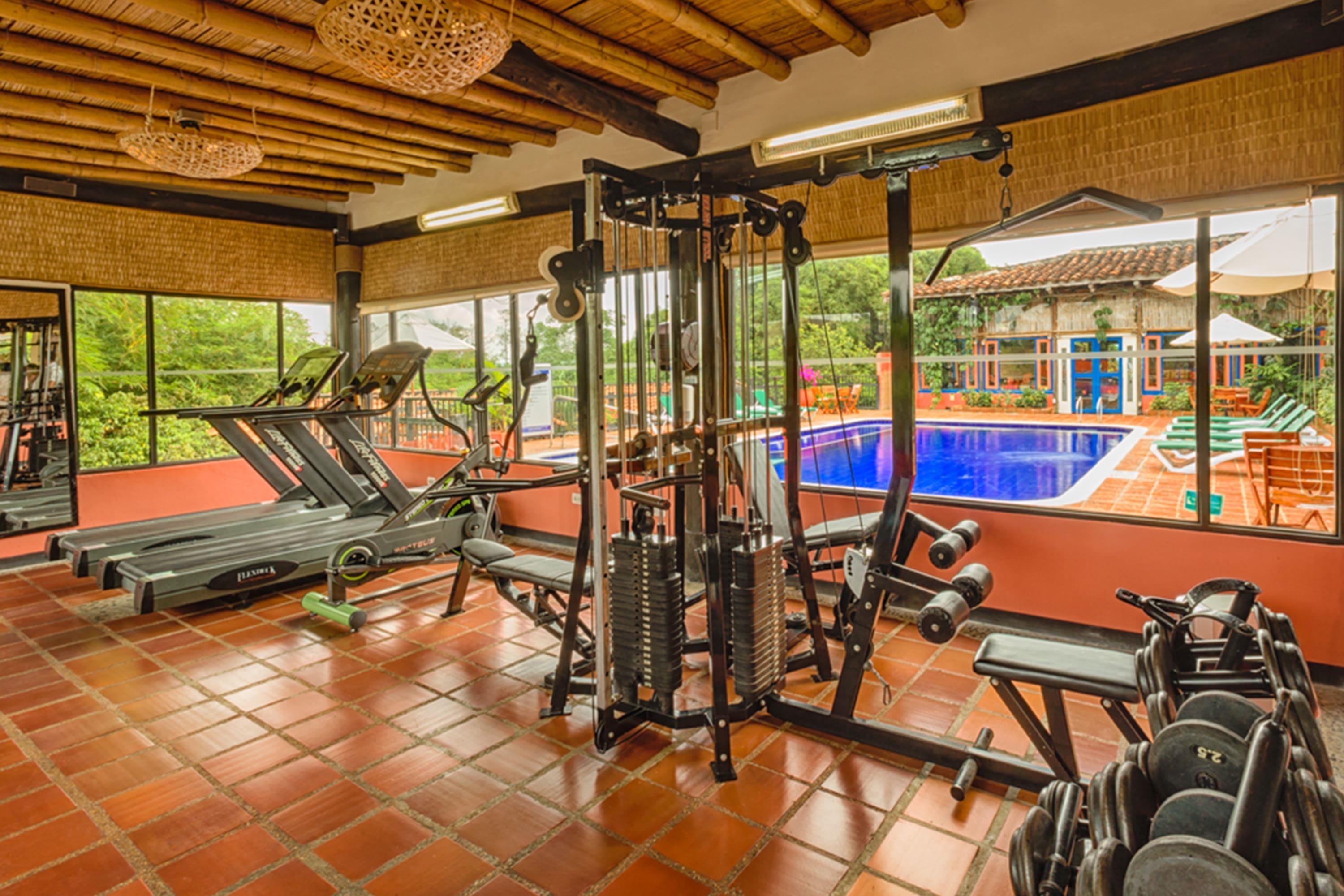 Gimnasio Decameron Panaca
