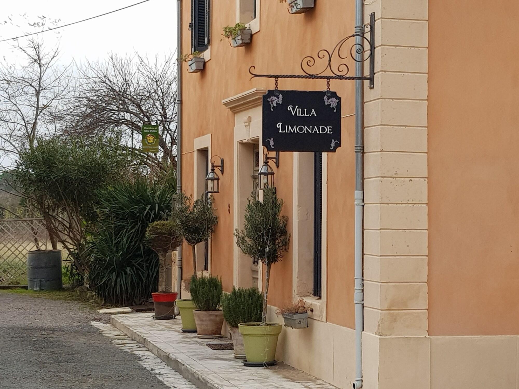 Vista Exterior Villa Limonade