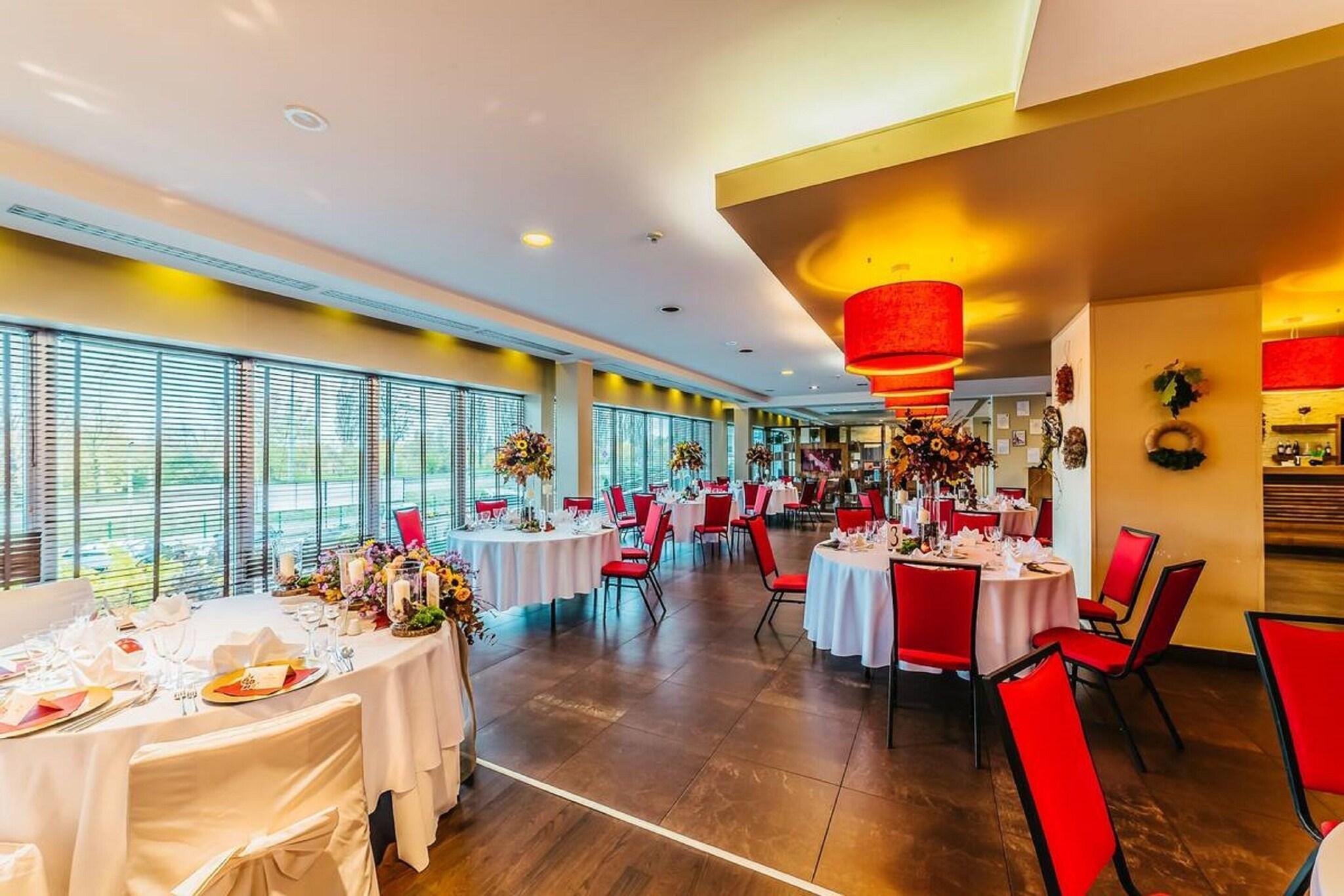 Restaurant Hotel DeSilva Warszawa Piaseczno