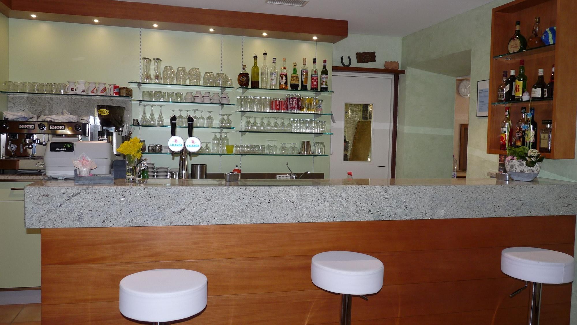 Bar/Salón Osteria Ticino da Ketty & Tommy